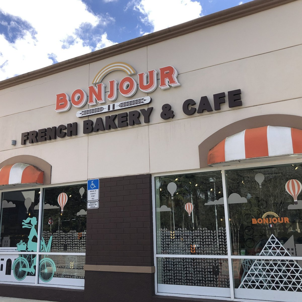 Franchise Bonjour, Waralaba Roti, Bisnis Bakery Cafe, Harga Kemitraan, Majalah Franchise