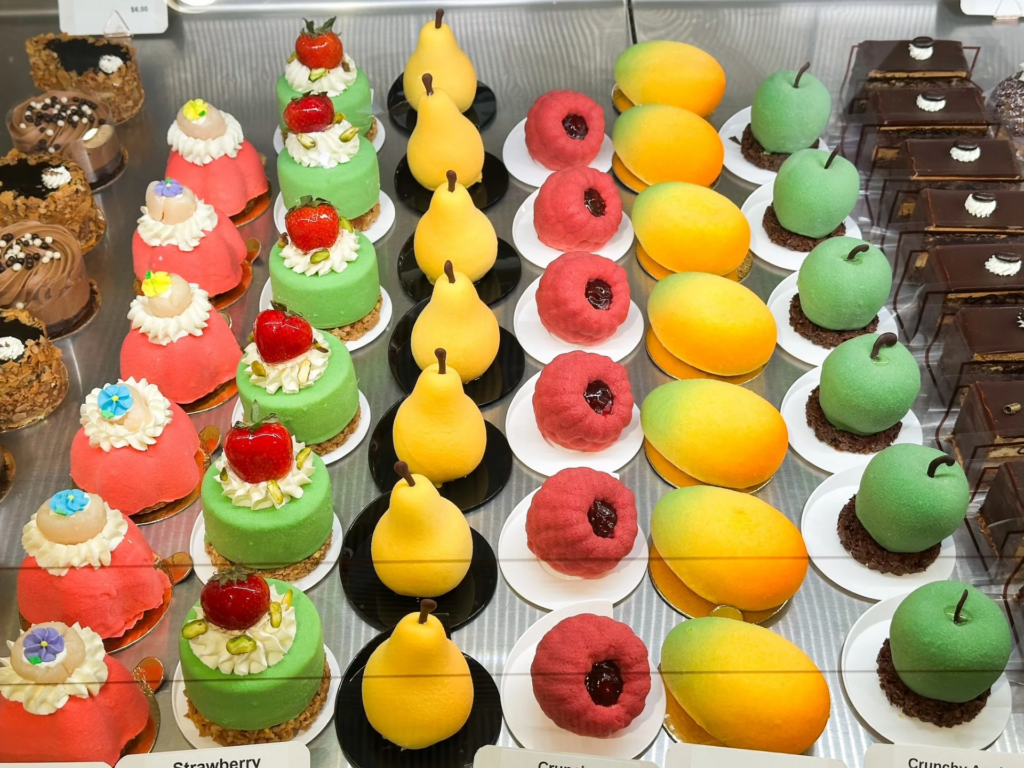 Franchise Bonjour, Waralaba Roti, Bisnis Bakery Cafe, Harga Kemitraan, Majalah Franchise
