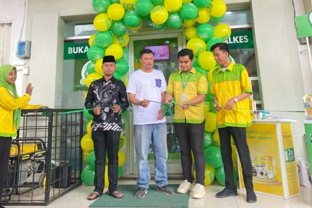 Franchise Apotek 24, Waralaba Kesehatan, Paket Usaha Apotek, Bisnis Farmasi 2026, Majalah Franchise