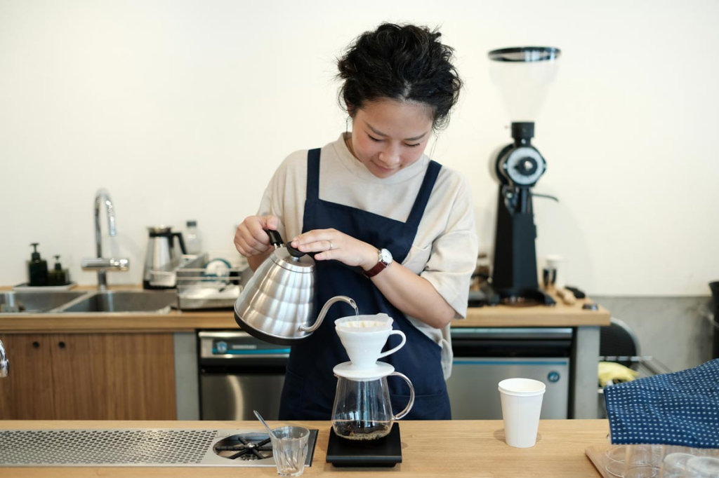 Franchise Kurasu Coffee, Kemitraan Kedai Kopi, Bisnis Kopi Jepang, Waralaba Cafe 2026, Majalah Franchise