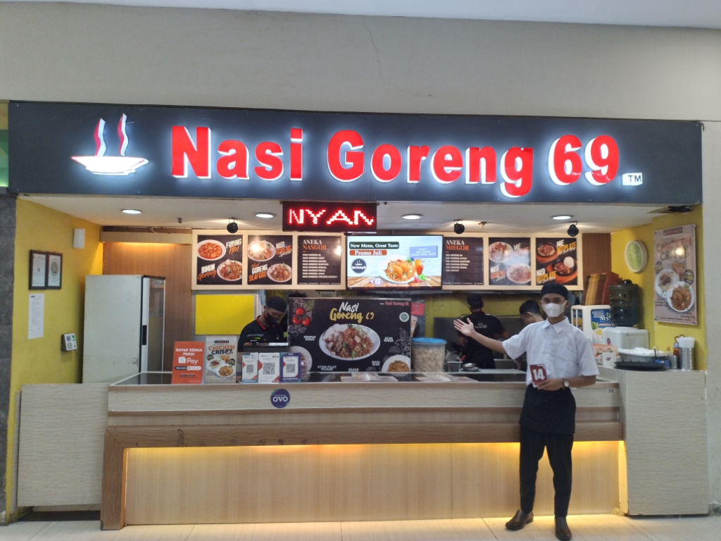 Franchise Nasi Goreng 69, Waralaba Kuliner Nusantara, Investasi Restoran Keluarga, Kemitraan Makanan Lokal, Majalah Franchise